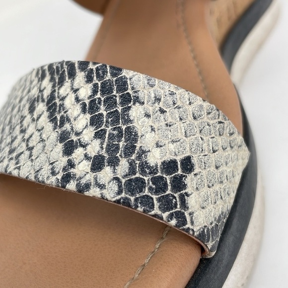 Crevo Sandals Women's 9 Snake Skin Grey Leather Ankle Strap Wedge Cow Hair - Picture 10 of 13